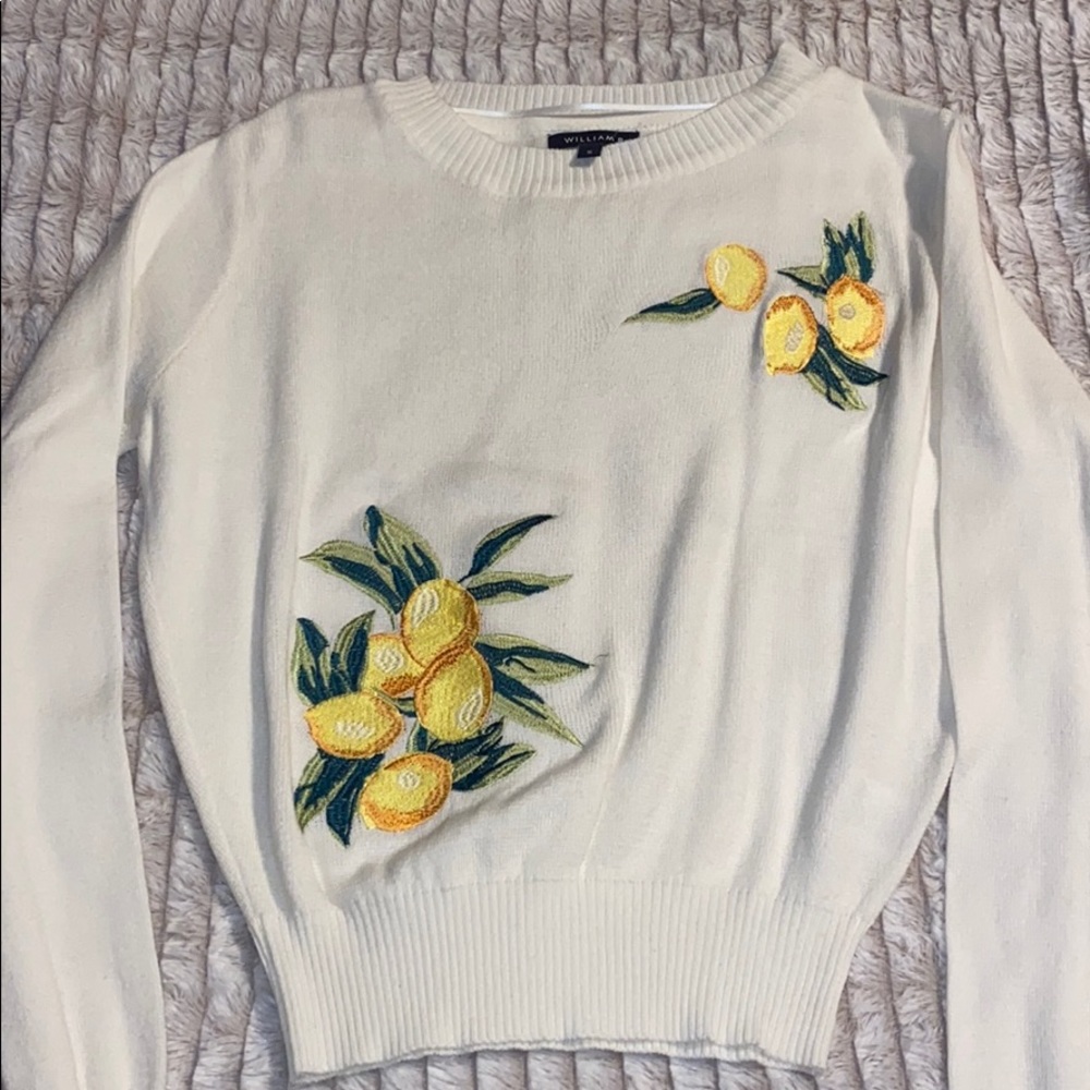 White sweater - Picture 1 of 3